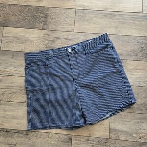 Lee Womens 18 Medium Blue Striped Shorts